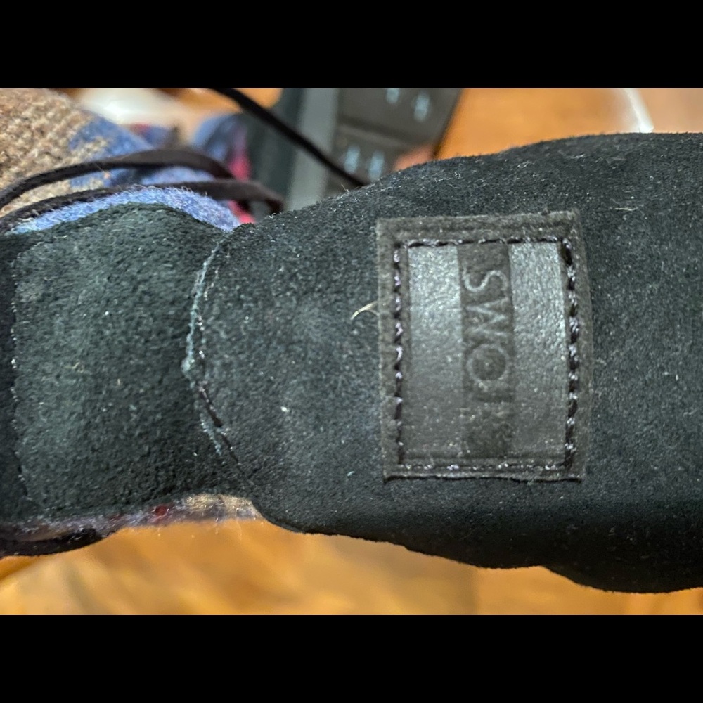 TOMS boots - Picture 4 of 4